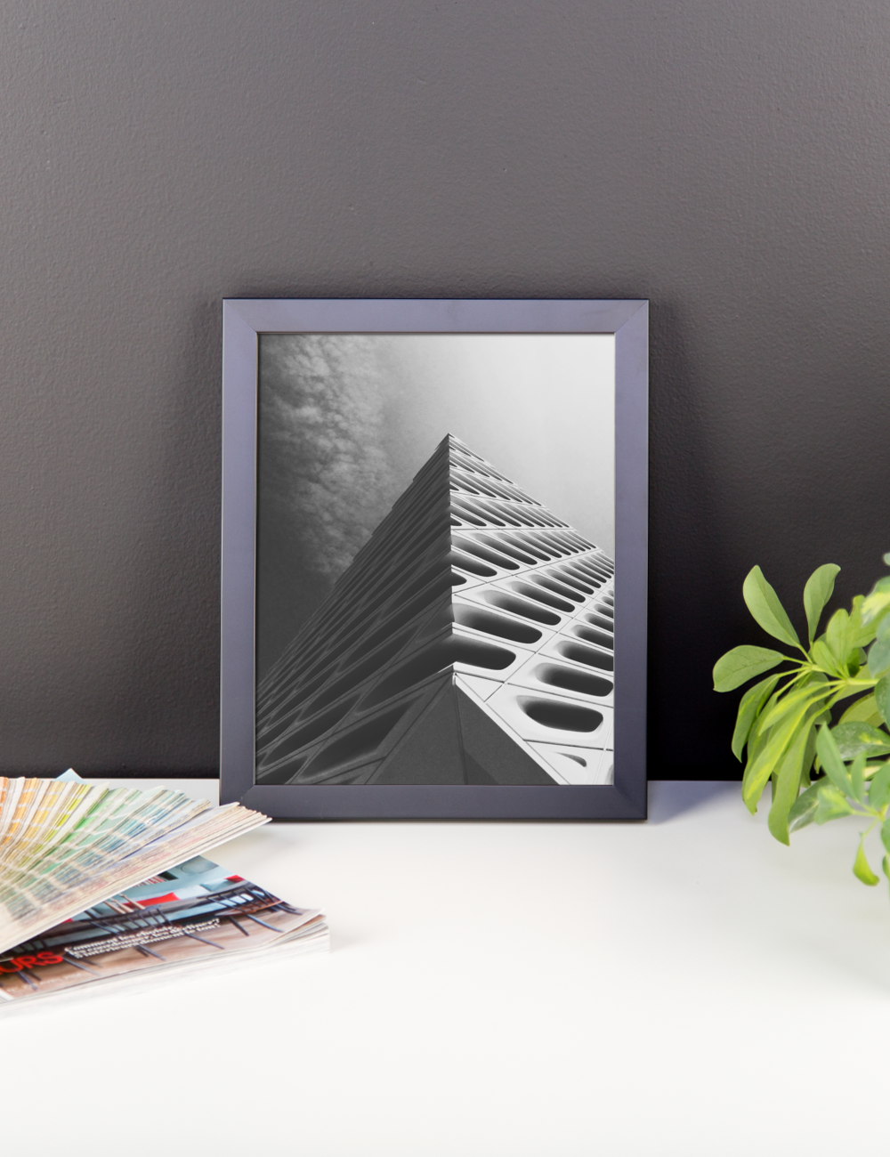 Framed B+W modern architecture print